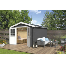 Abri de jardin avec portes ouvertes, banc et salon de jardin sur une terrasse en bois