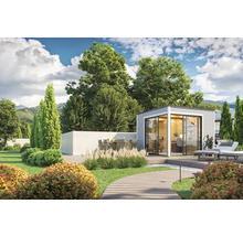 Bureau de jardin moderne avec terrasse, mobilier de jardin et végétation luxuriante