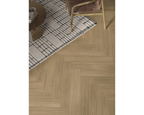 Boden mit Teppich, Stuhl und Tisch