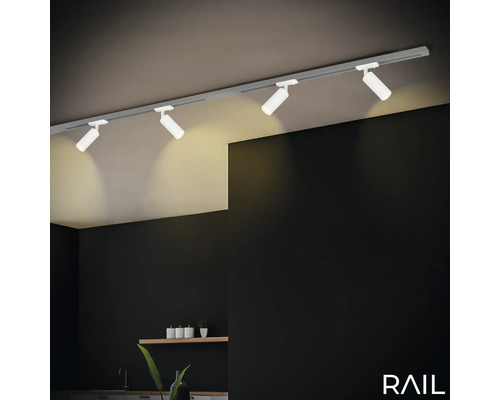 Plafonnier avec quatre spots et système de rails