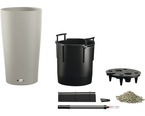 Pot de fleurs avec système d''arrosage et accessoires