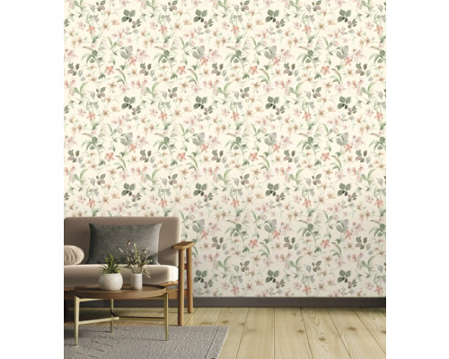 Salon avec papier peint beige à motifs floraux