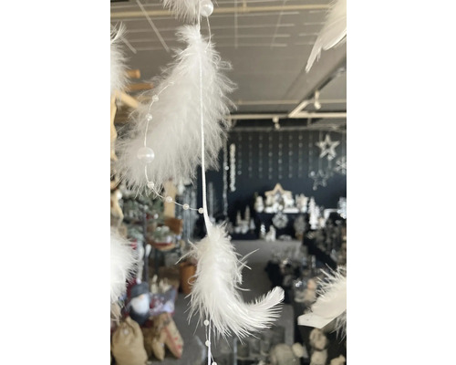 Décoration avec plumes et perles