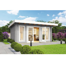 Abri de jardin moderne avec terrasse et grandes fenêtres pour beaucoup de lumière naturelle.