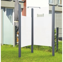 Clôture d''intimité de jardin avec poteaux et panneaux de tissu