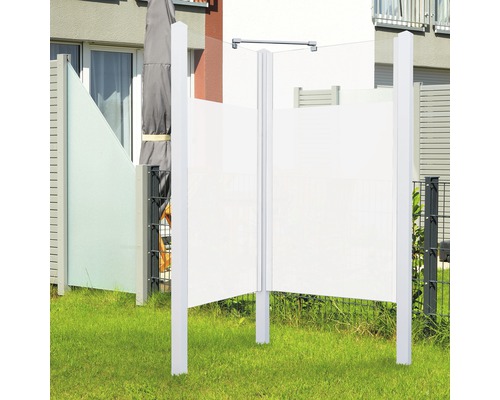 Brise-vue en tissu avec cadre dans le jardin