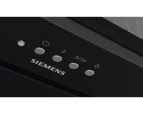 Siemens Logo auf einer Dunstabzugshaube mit Bedienknöpfen