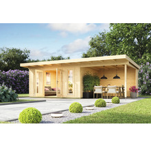 Maison de jardin en bois avec terrasse couverte, mobilier de jardin et plantation