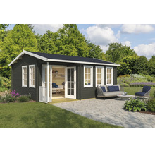 Maison de jardin en bois avec fenêtres et terrasse dans le jardin