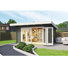 Abri de jardin moderne avec portes battantes et mobilier de bureau dans le jardin