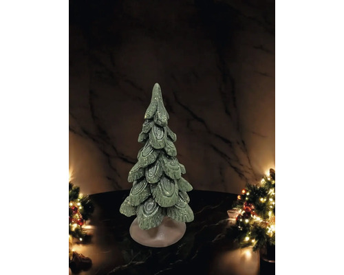 Dekorativer Weihnachtsbaum aus Keramik