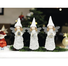 Trois figurines d''anges décoratives avec des ailes et des chapeaux pointus comme décoration de Noël