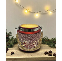 Dekorative Duftkerze im Glas mit Wintermotiven und Seilgriffen auf einem Holztisch