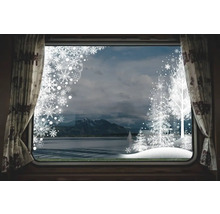 Fensterdekoration mit Schneeflocken und Winterlandschaft