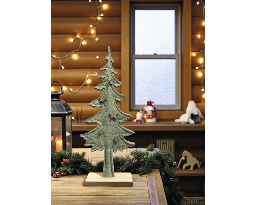 Dekorativer Weihnachtsbaum aus Filz mit Sternen auf Holzsockel