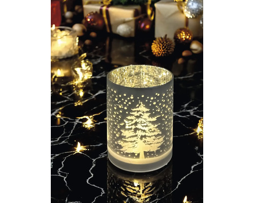 Dekorative Windlicht mit Tannenbaum-Motiv für die Weihnachtszeit