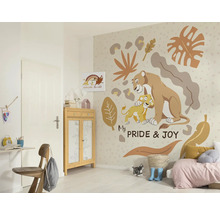 Chambre d''enfant avec sticker mural lion, commode et bureau