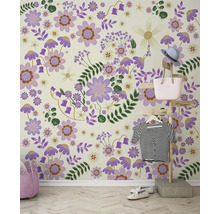 Mur avec motif de papier peint floral, décoration et vêtements