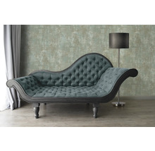 Chaiselongue mit Knopfheftung und Stehlampe im Raum