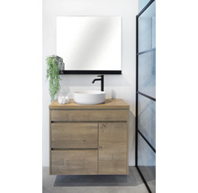 Salle de bains moderne avec meuble sous-lavabo, vasque à poser et miroir