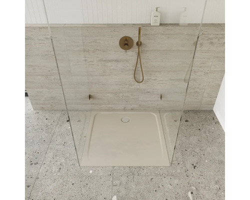 Douche à l''italienne avec receveur, robinetterie et pomme de douche