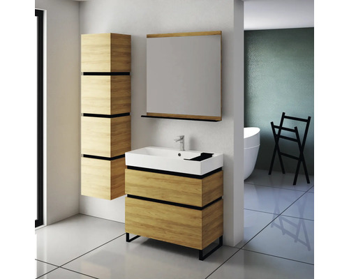 Salle de bain avec meuble-lavabo, armoire de toilette et armoire haute aspect bois