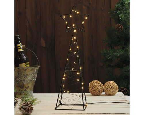 Dekorative Weihnachtsbaumbeleuchtung mit Sternspitze und warmweißen Lichtern