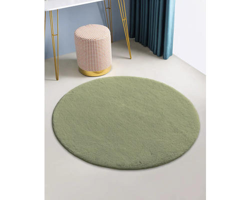 Tapis rond sur le sol