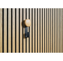 Panneau en bois avec crochet de garde-robe