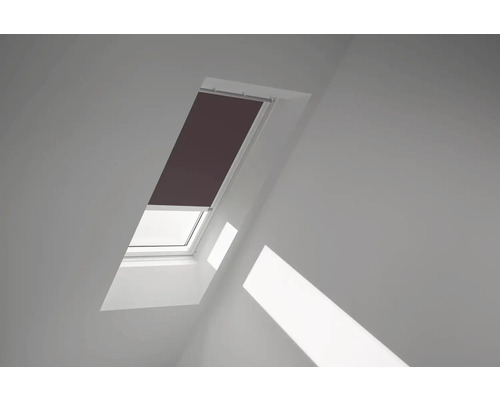Dachfenster mit Verdunkelungsrollo für den Sonnenschutz