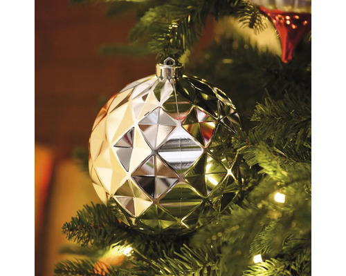 Décoration de sapin de Noël géométrique sur le sapin de Noël