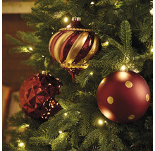 Arbre de Noël décoré de boules de Noël et de lumières