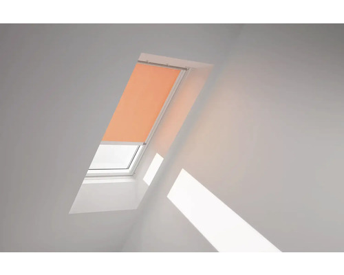 Fenêtre de toit avec store occultant orange