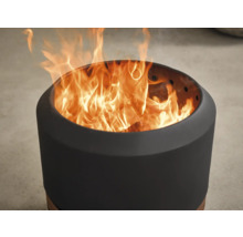 Feuerstelle mit Flammen