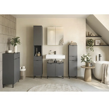 Salle de bains avec lavabo, armoire de toilette et meubles de salle de bains gris
