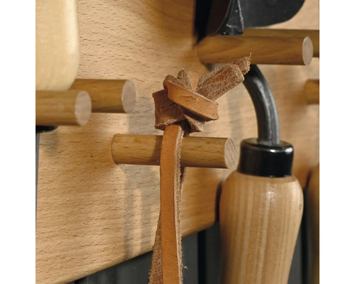 Panneau à outils avec outils et lanière en cuir