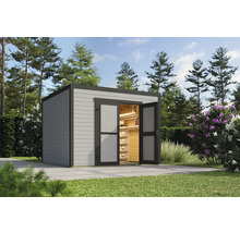 Abri de jardin avec portes à deux battants ouvertes et étagères