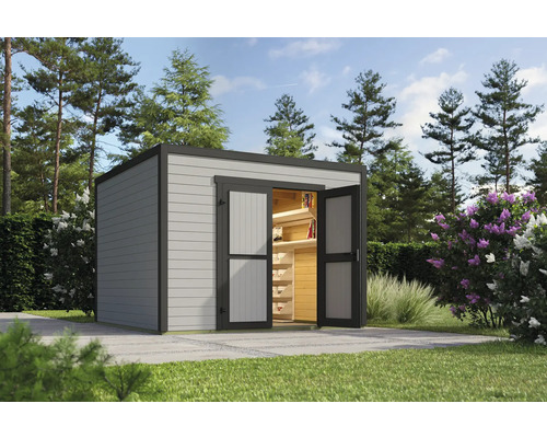 Abri de jardin avec portes à deux battants ouvertes et étagères