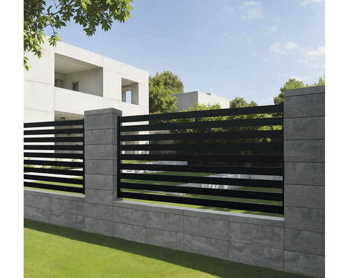 Clôture moderne avec éléments horizontaux et piliers en pierre pour le jardin