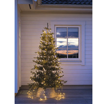 Sapin de Noël décoratif avec guirlande lumineuse à l''extérieur devant une fenêtre