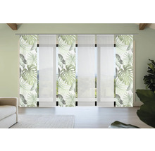 Schiebevorhang mit Pflanzenmotiven vor einem Fenster