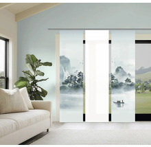 Schiebegardinen mit Naturmotiv im Wohnzimmer