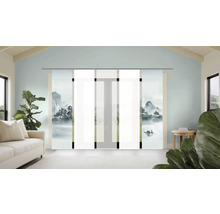 Wohnraum mit Schiebegardinen mit Landschaftsmotiv