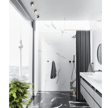 Salle de bain moderne avec murs en marbre, douche, lavabo et vue sur la tour de télévision de Berlin