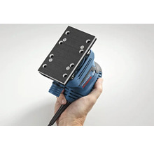 Ponceuse vibrante dans la main