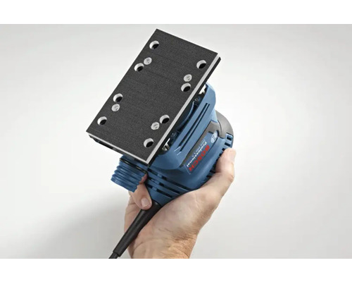 Ponceuse vibrante dans la main