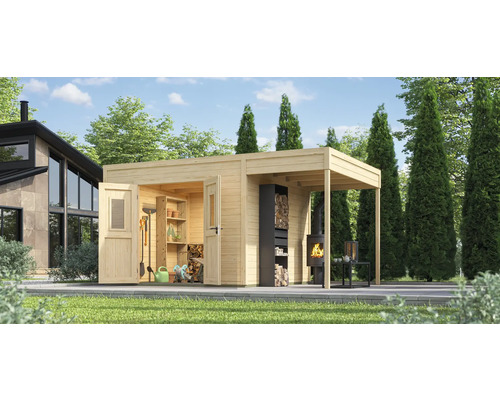 Abri de jardin avec véranda ouverte, étagère de rangement en bois et cheminée dans le jardin