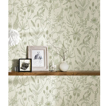 Décoration murale avec papier peint à motifs floraux et étagère en bois