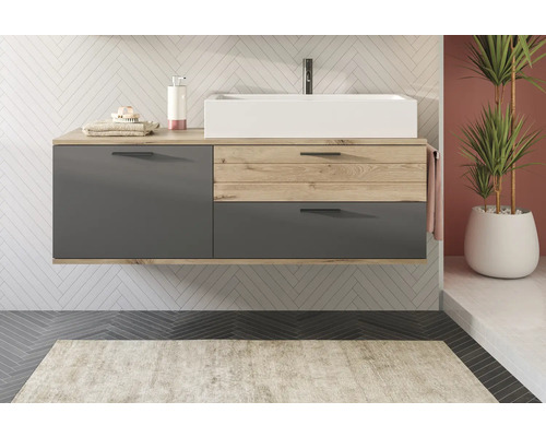 Salle de bains moderne avec meuble sous-lavabo en bois et anthracite