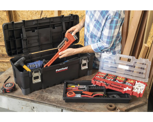 Werkzeugkoffer mit Werkzeugen und Zubehör